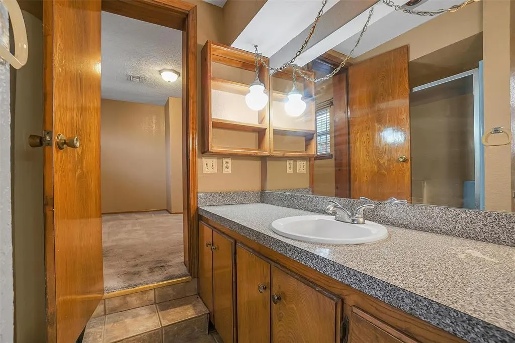 Photo 21 — 420 W 8th Street, Cordell, OK 73632