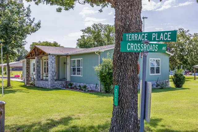 Photo 8 — 713 Terrace Place, Sulphur, OK 73086