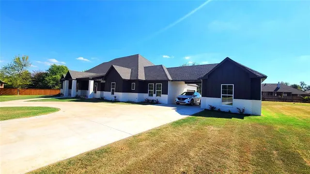 Photo 3 — 1308 W Harvard Way, Mustang, OK 73064