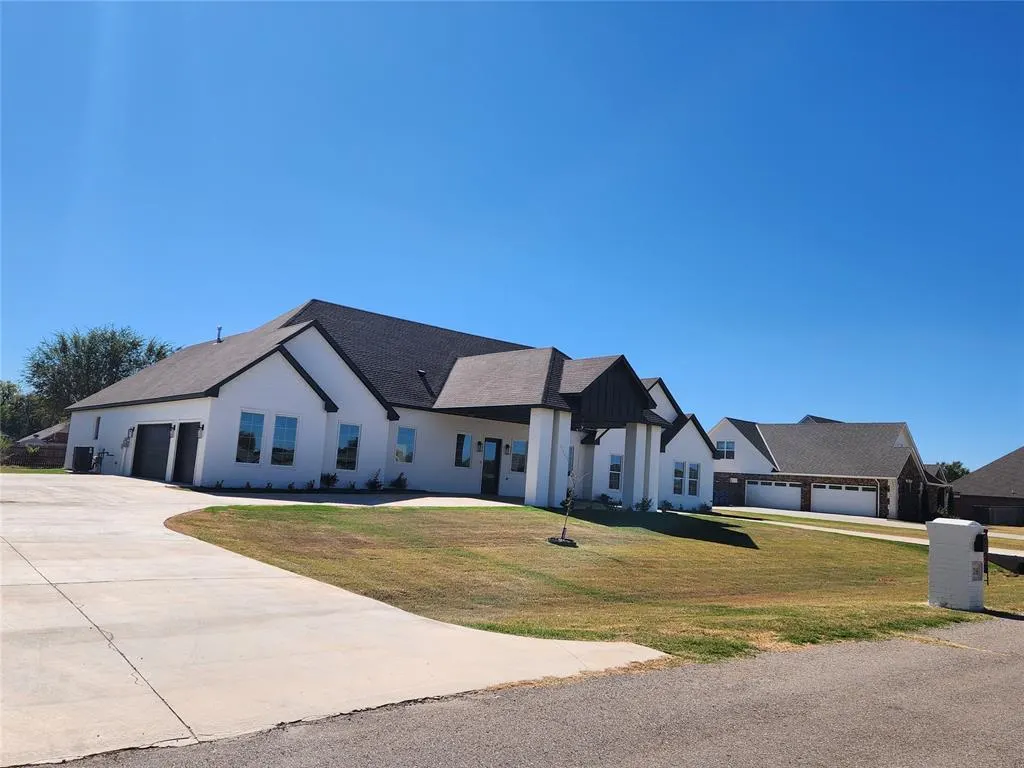 Photo 3 — 1316 W Harvard Way, Mustang, OK 73064
