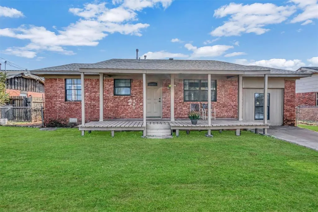 Front exterior — 206 Denise Drive, Burns Flat, OK 73647