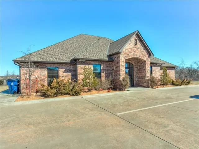 Photo 3 — 14617 NE 20th Street, Choctaw, OK 73020