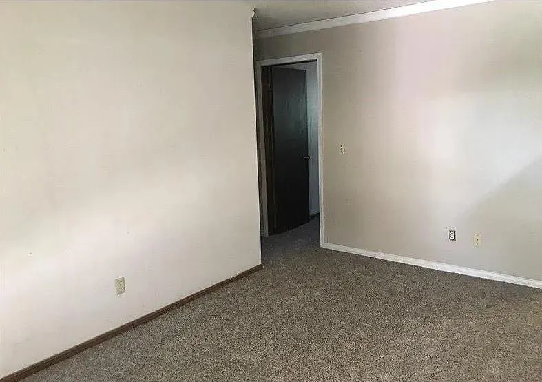 Photo 6 — 4501 Meadowpark Drive, Midwest City, OK 73110