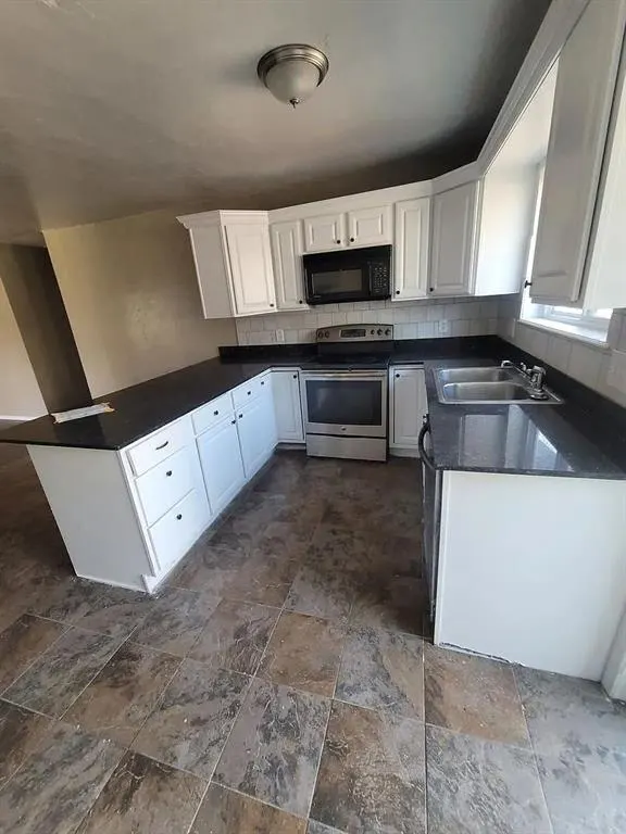 Photo 4 — 705 NW 111th Street, Oklahoma City, OK 73114
