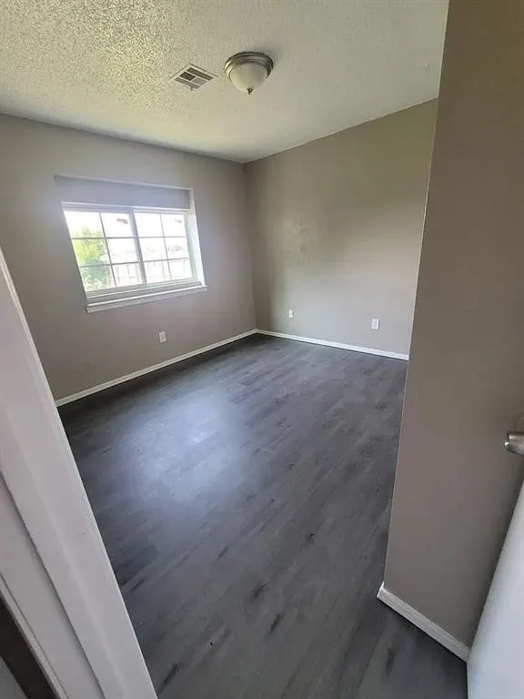 Photo 5 — 705 NW 111th Street, Oklahoma City, OK 73114