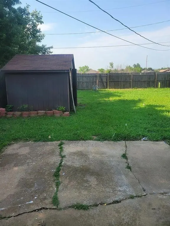 Photo 12 — 705 NW 111th Street, Oklahoma City, OK 73114