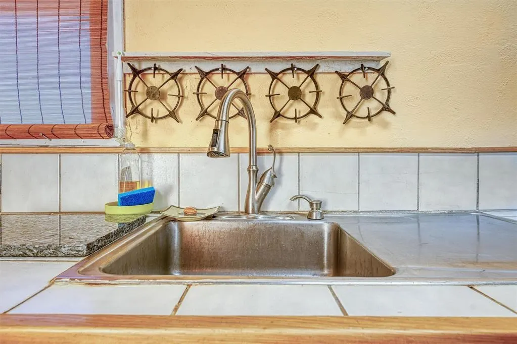 Photo 7 — 112 E Lincoln Street, Mangum, OK 73554