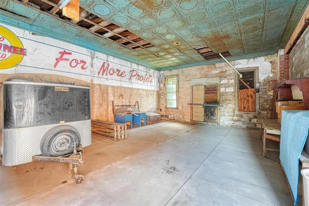 Photo 30 — 112 E Lincoln Street, Mangum, OK 73554