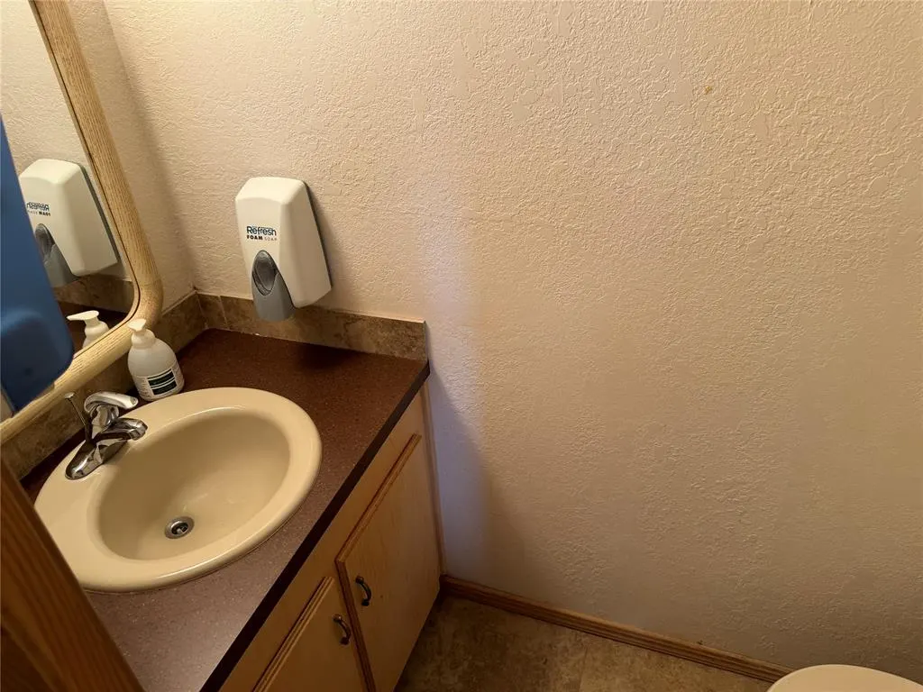 Photo 11 — 520 S 30th Street, Clinton, OK 73601
