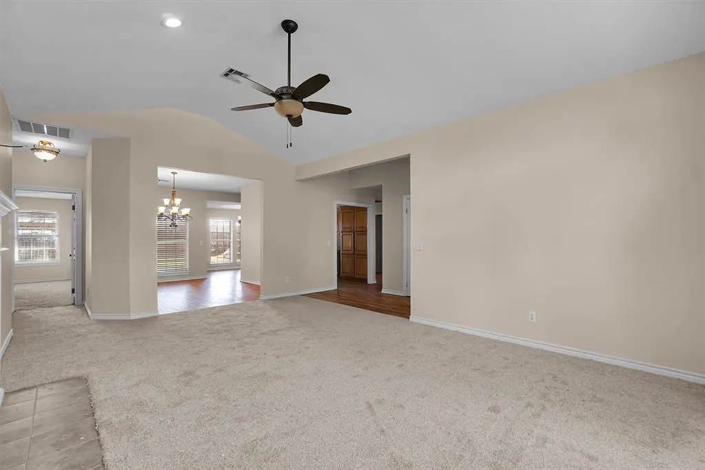 Photo 5 — 516 S Quail Run, Altus, OK 73521