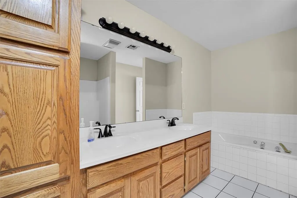 Photo 23 — 516 S Quail Run, Altus, OK 73521