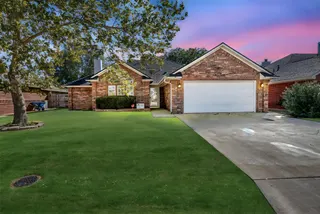 Sold home at 516 S Quail Run