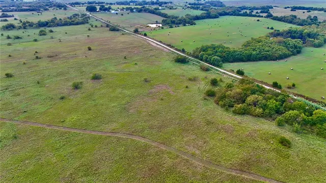 Photo 3 — 7 Freeny Valley Road, Caddo, OK 74729