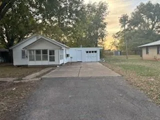 Sold home at 406 SW 6th Street