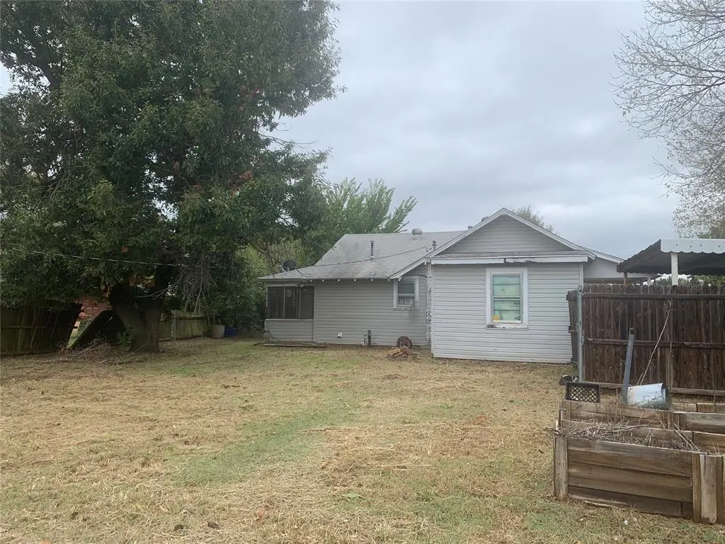 Photo 3 — 7812 Ellis Street, Oklahoma City, OK 73169