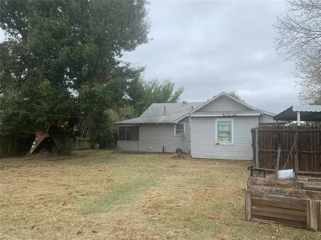 Photo 3 — 7812 Ellis Street, Oklahoma City, OK 73169