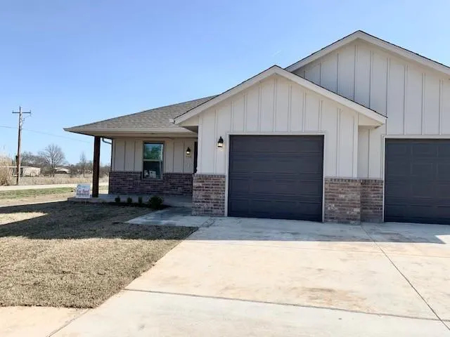 Front exterior — 796 NE 4th Street, Newcastle, OK 73065