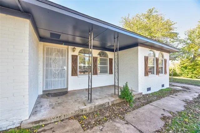 Photo 4 — 126 Windsor Avenue, Chickasha, OK 73018