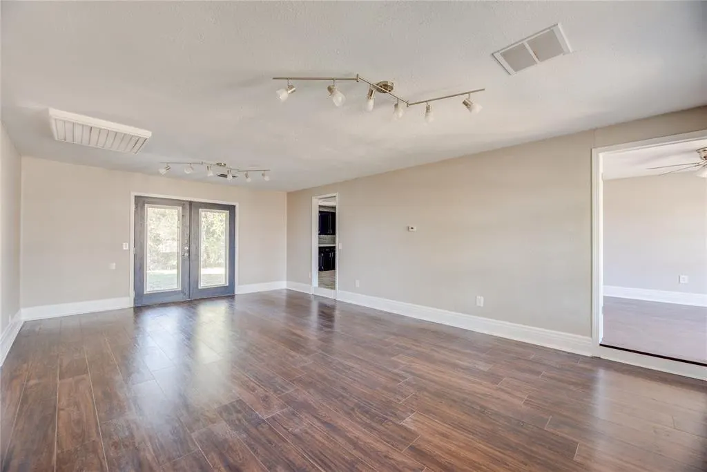 Photo 5 — 126 Windsor Avenue, Chickasha, OK 73018