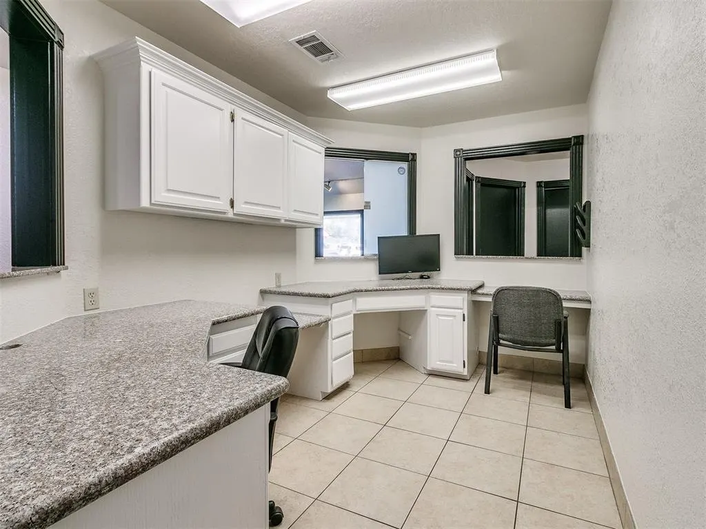 Photo 5 — 2124 Shadowlake Drive O, Oklahoma City, OK 73159