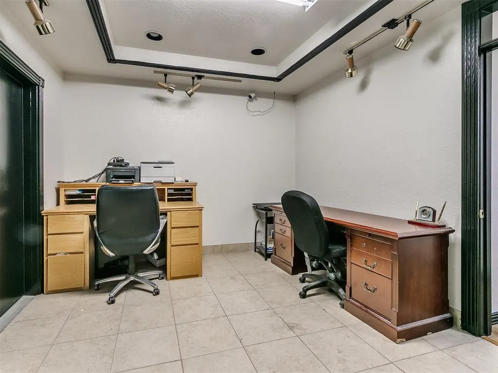 Photo 11 — 2124 Shadowlake Drive O, Oklahoma City, OK 73159