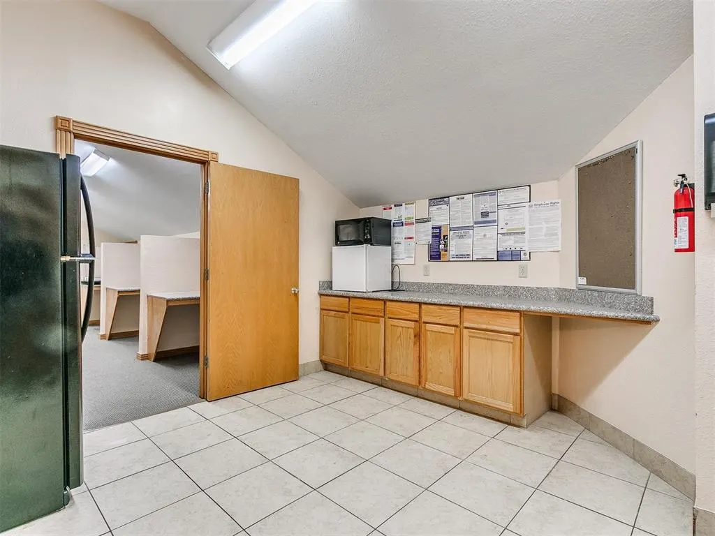 Photo 16 — 2124 Shadowlake Drive O, Oklahoma City, OK 73159