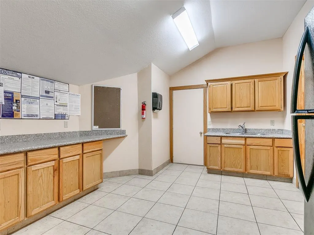 Photo 17 — 2124 Shadowlake Drive O, Oklahoma City, OK 73159