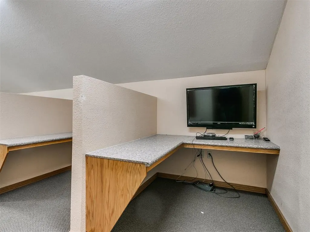 Photo 19 — 2124 Shadowlake Drive O, Oklahoma City, OK 73159