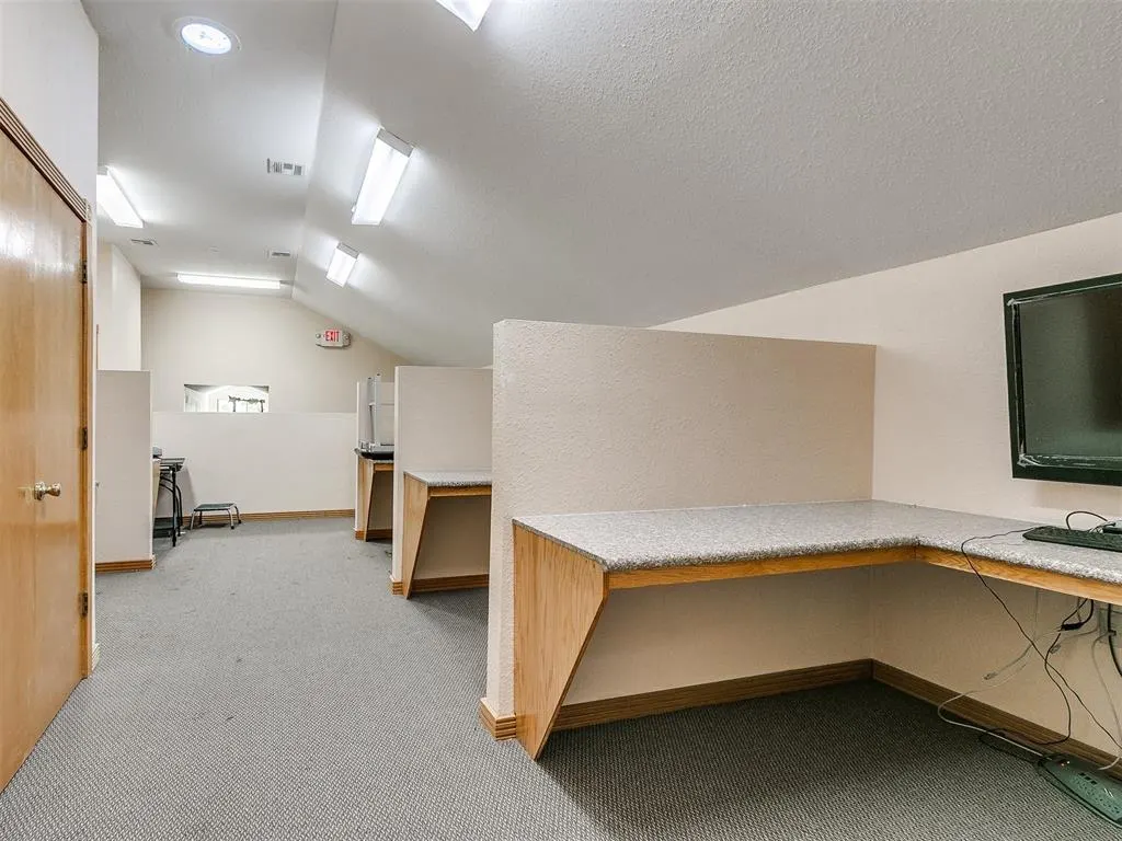 Photo 21 — 2124 Shadowlake Drive O, Oklahoma City, OK 73159