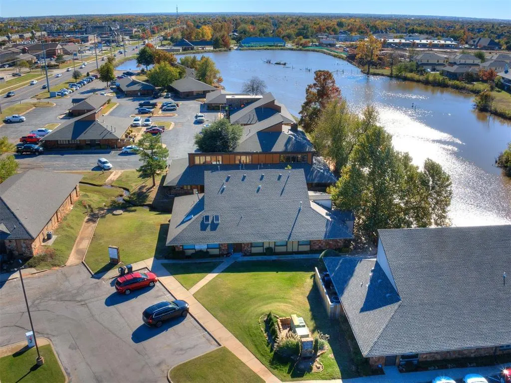 Photo 23 — 2124 Shadowlake Drive O, Oklahoma City, OK 73159