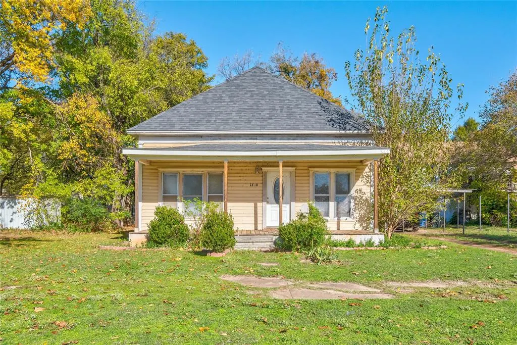 Photo 2 — 1310 W Minnesota Avenue, Chickasha, OK 73018