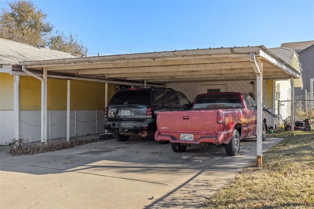 Photo 5 — 301 SE 54th Street, Oklahoma City, OK 73129