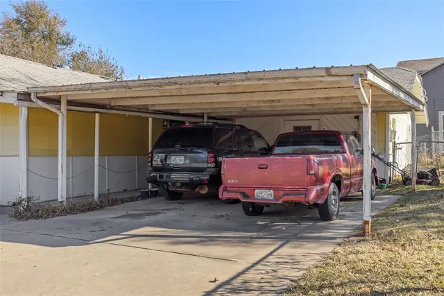 Photo 5 — 301 SE 54th Street, Oklahoma City, OK 73129