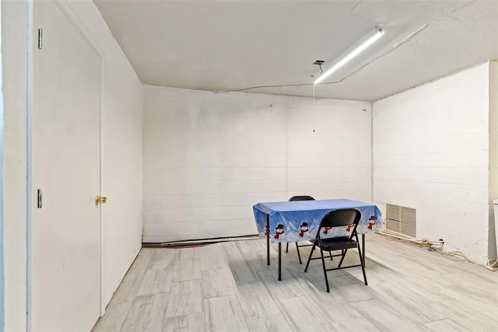 Photo 17 — 301 SE 54th Street, Oklahoma City, OK 73129