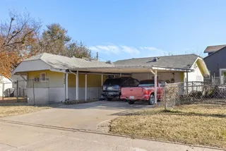 Sold home at 301 SE 54th Street