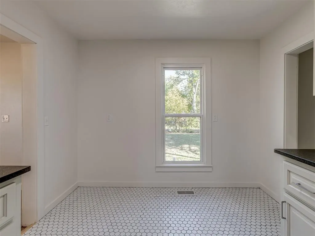 Photo 15 — 309 S 6th Street, Kingfisher, OK 73750