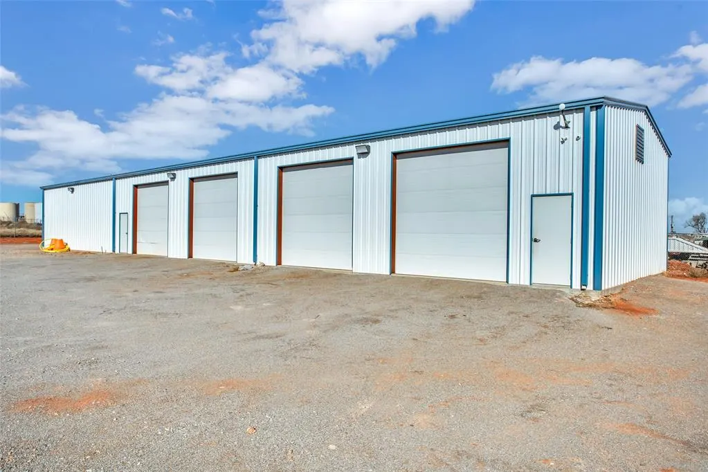 Photo 22 — 5195 W 20th Street, Elk City, OK 73644