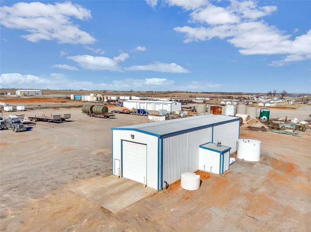 Photo 35 — 5195 W 20th Street, Elk City, OK 73644
