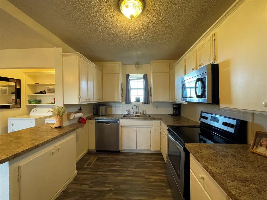 Photo 15 — 1494 County Road 1250, Tuttle, OK 73089