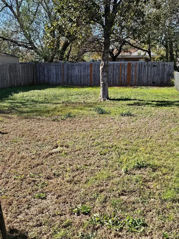 Photo 17 — 1447 S Genessee Avenue, Oklahoma City, OK 73129
