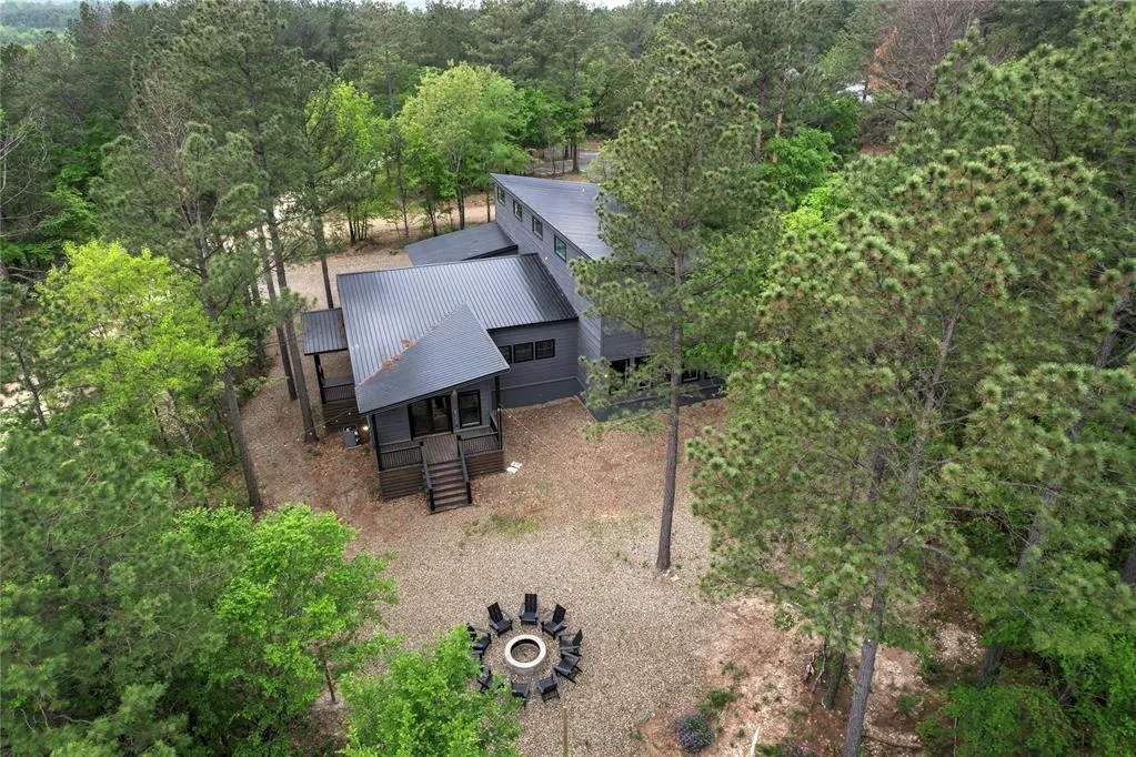 Photo 2 — 45 Sycamore Bottoms Lane, Broken Bow, OK 74728