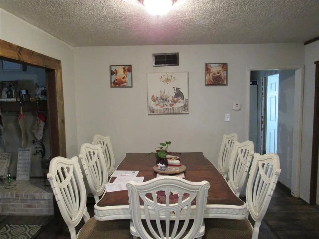 Photo 4 — 712 Cinmac Street, Lindsay, OK 73052