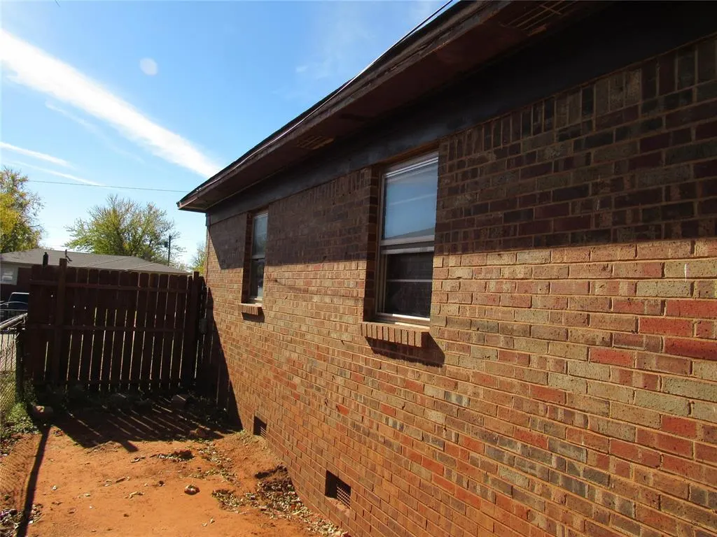 Photo 27 — 712 Cinmac Street, Lindsay, OK 73052
