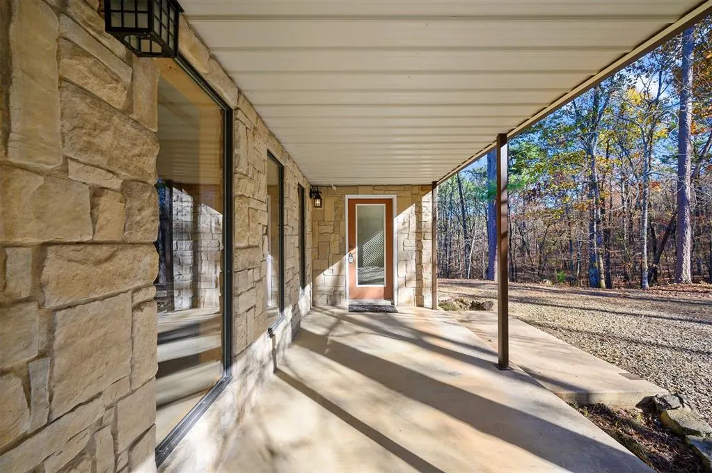Photo 4 — 6837 Sherwood Road, Broken Bow, OK 74728