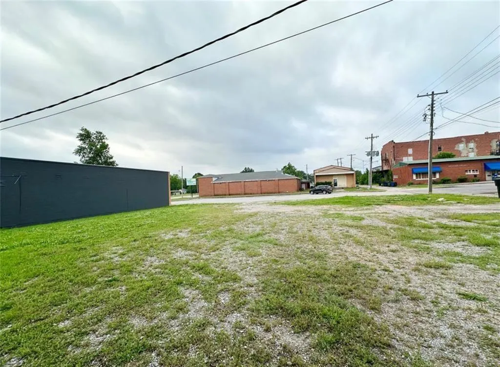 Photo 5 — 00 E Washington Street, Tecumseh, OK 74873