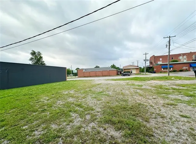 Photo 5 — 00 E Washington Street, Tecumseh, OK 74873