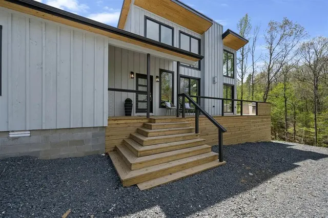 Photo 5 — 306 Gentry Oak Lane, Broken Bow, OK 74728