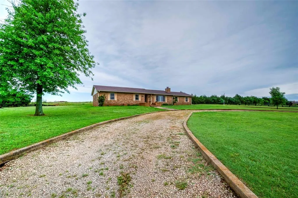 Photo 3 — 920173 S 3450 Road, Chandler, OK 74834