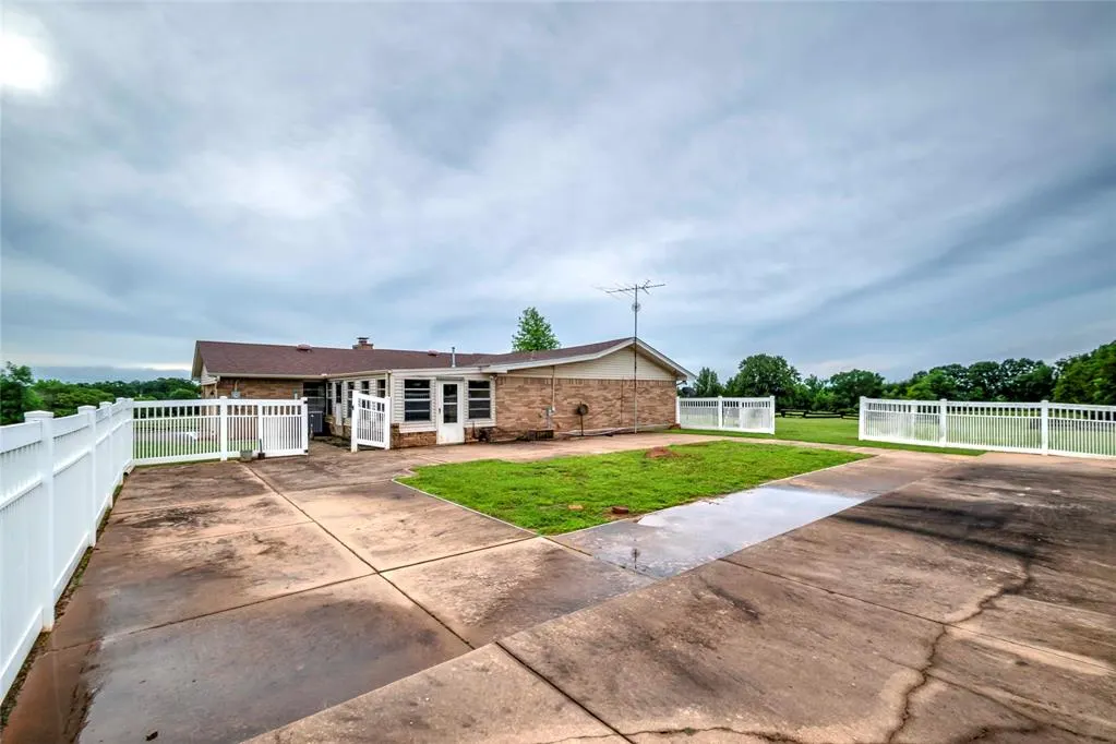 Photo 32 — 920173 S 3450 Road, Chandler, OK 74834