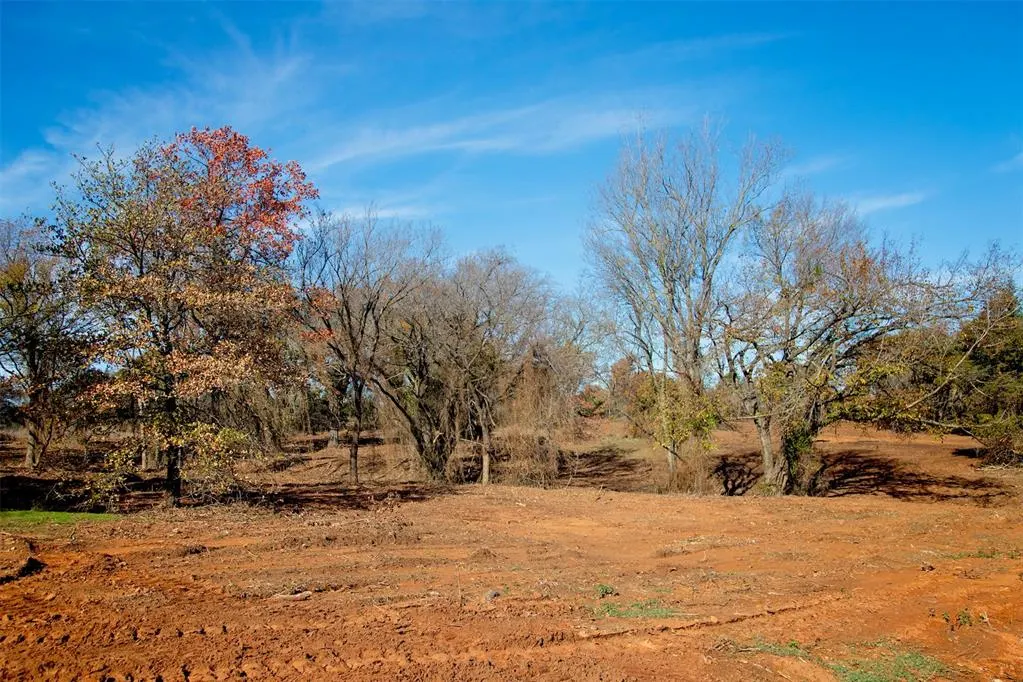 Photo 3 — 7701 Old Oak Trail, Guthrie, OK 73044
